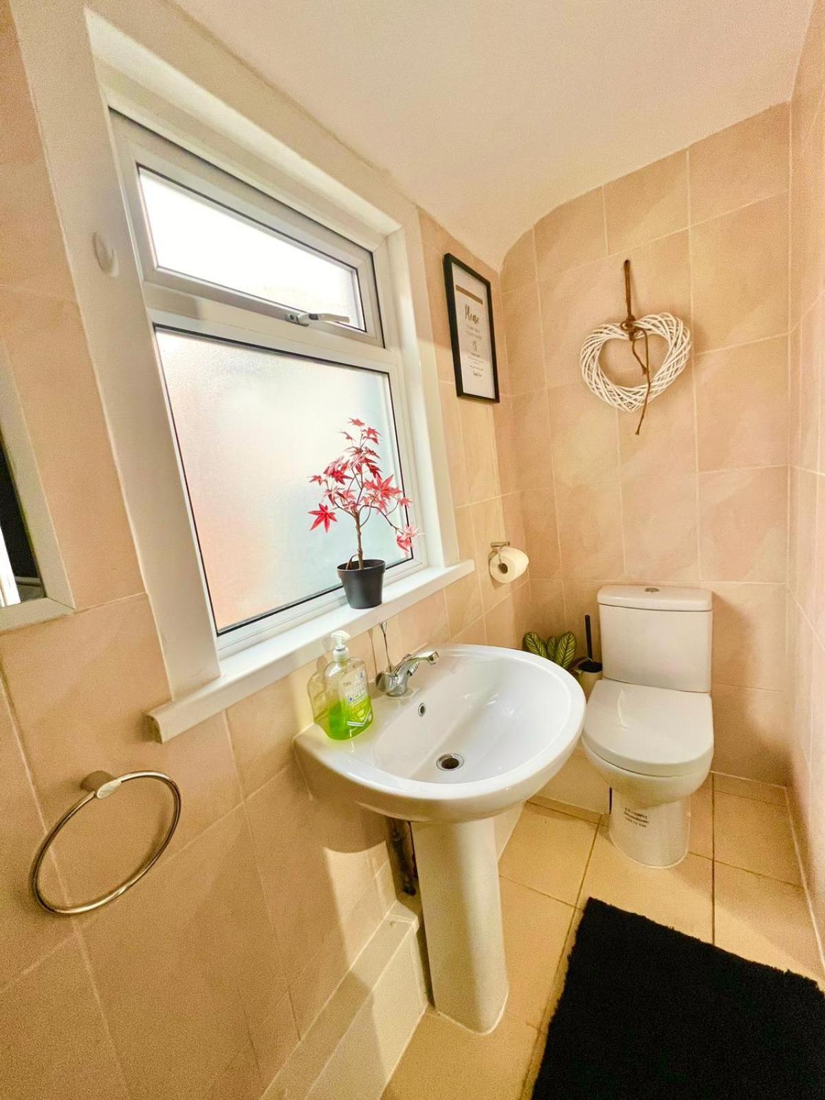 Stratford City - Luxe House With Garden Villa ลอนดอน ภายนอก รูปภาพ
